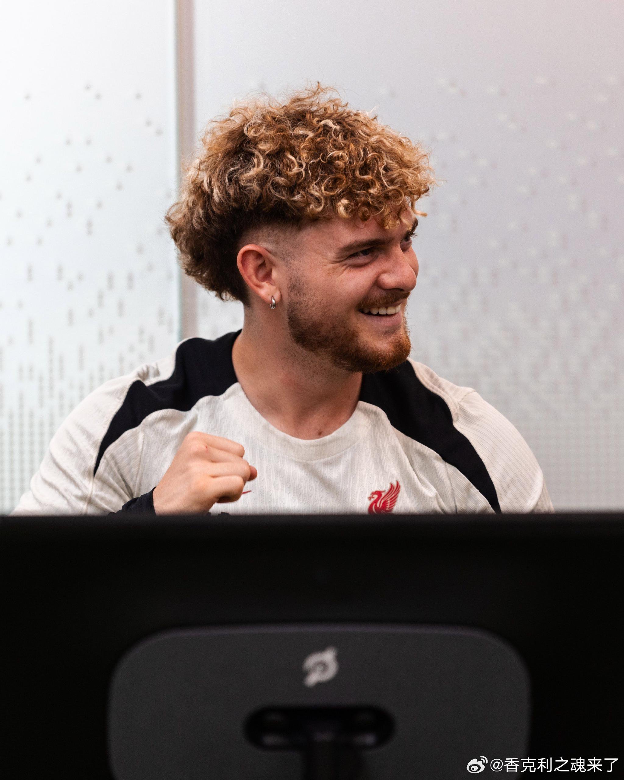 包含里程碑夜利物浦官宣签约；NBA常规赛赛后刷纪录；媒体盛赞；训练强度明显提升的词条